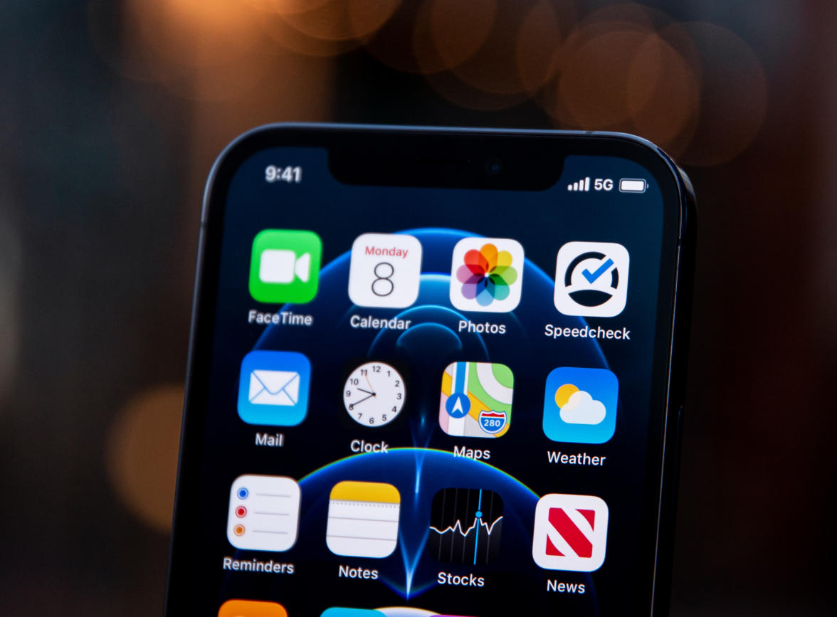 兴宁苹果手机维修分享为什么 iPhone 12 在冬季会自动关机 